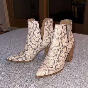 Steve Madden Chic Snakeskin Pattern Ankle Booties